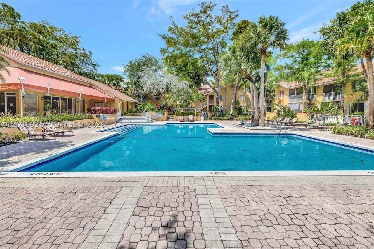 937 Coral Club Dr #937