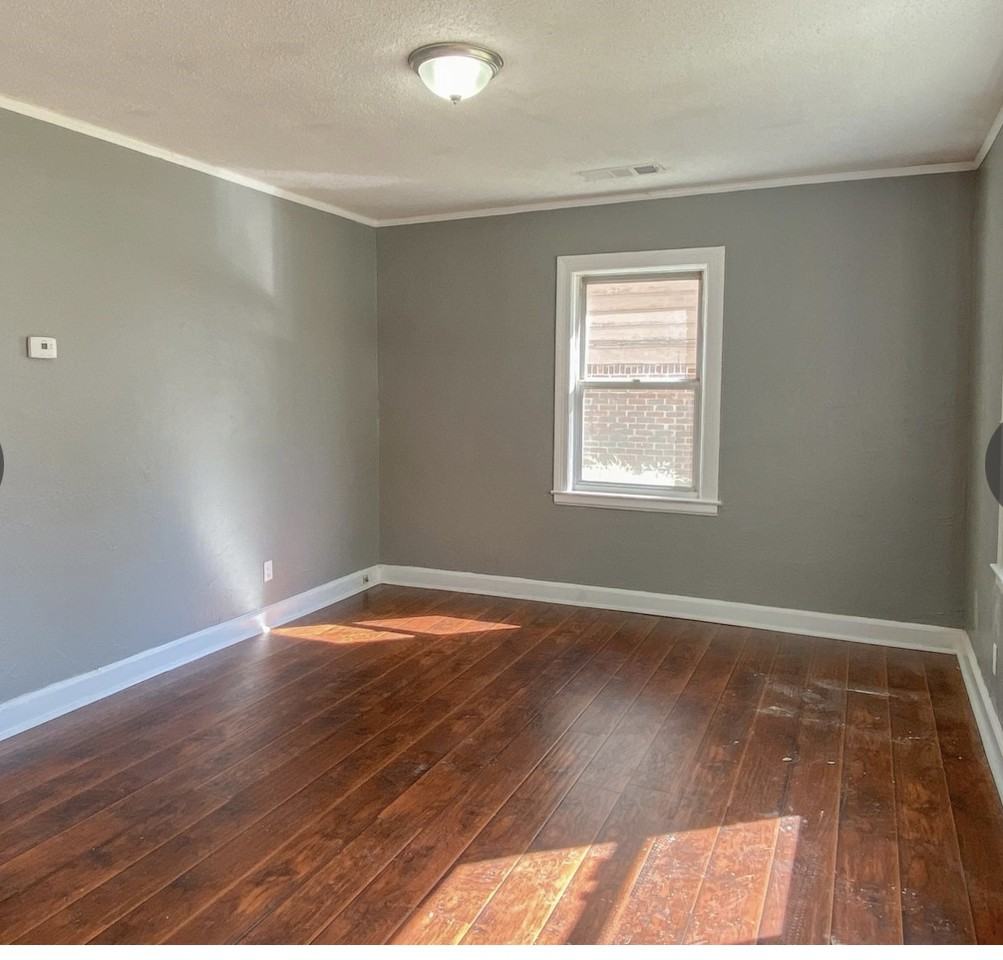 1654 E Mclemore Ave #1 - Photo 3 of 9