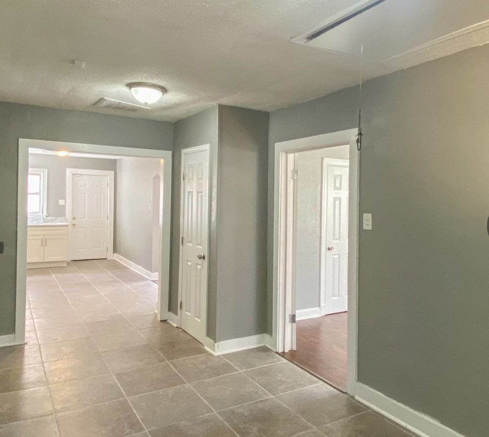 1654 E Mclemore Ave #1 - Photo 6 of 9