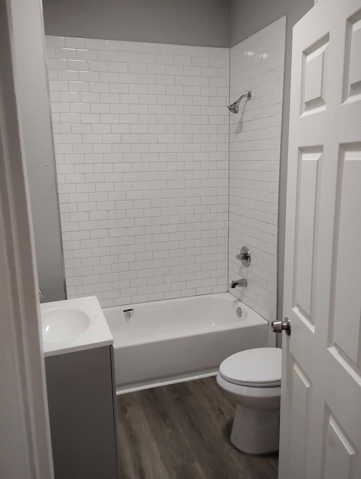 1105 Azalia St #1 - Photo 4 of 6