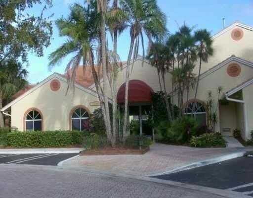 1005 Coral Club Dr #1005 - Photo 2 of 7
