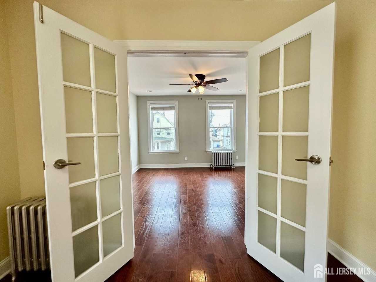 66 Atlantic St - Photo 7 of 26