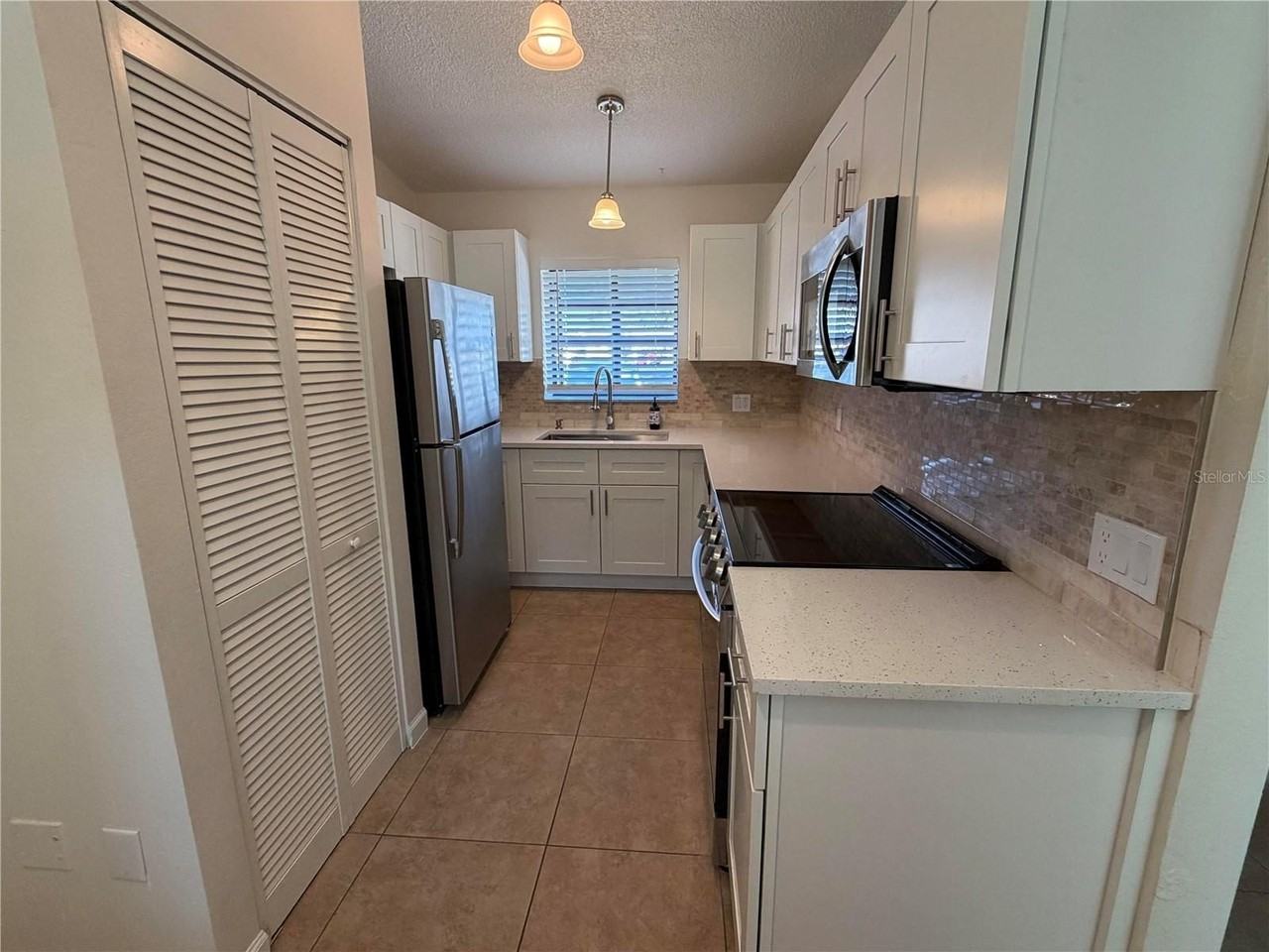 2926 63rd St W - Photo 3 of 20