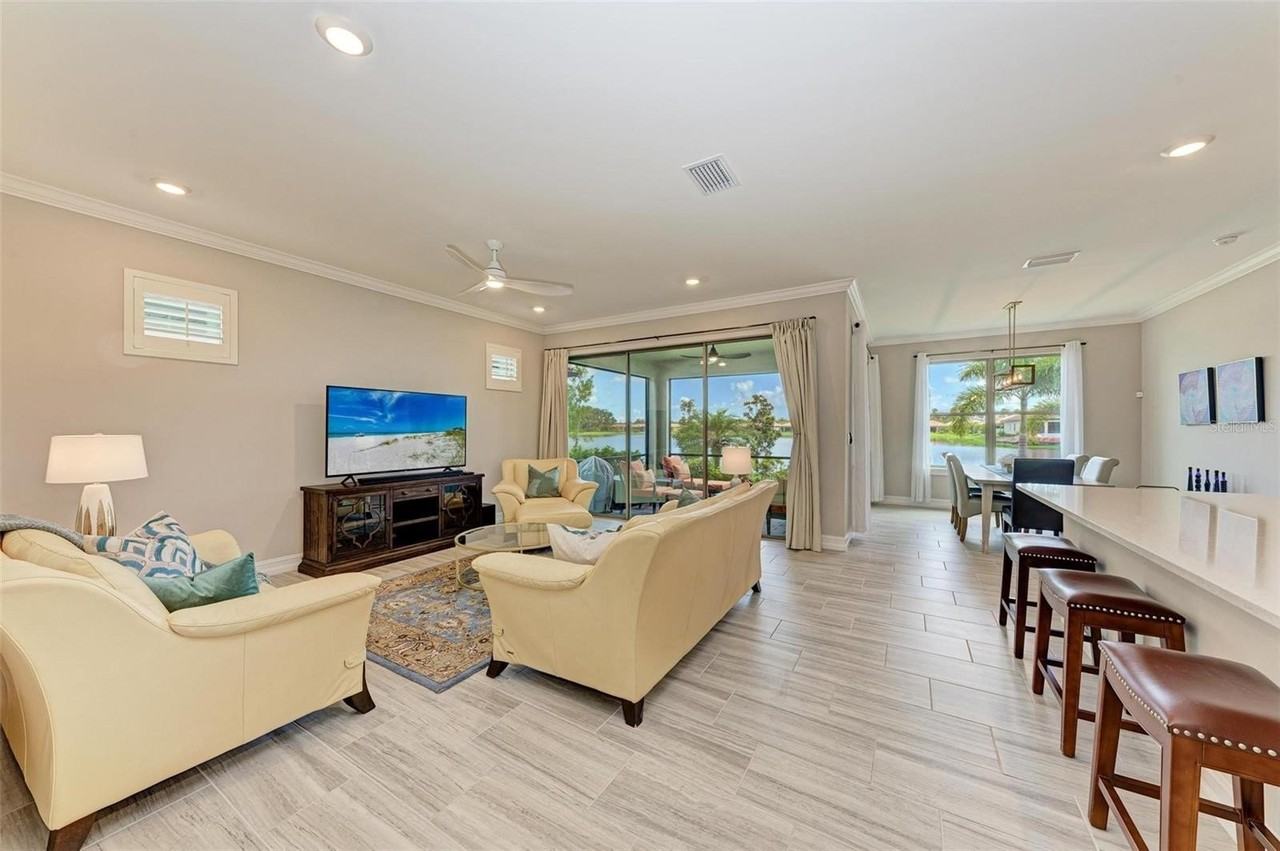 244 Villoresi Blvd - Photo 6 of 50