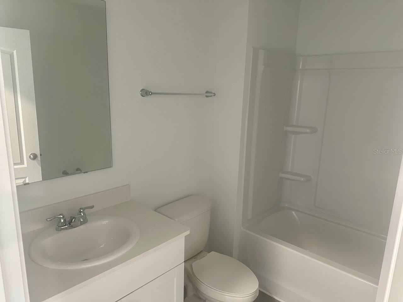 455 Redbud Rd - Photo 5 of 12