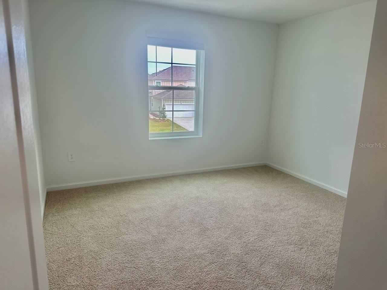 455 Redbud Rd - Photo 6 of 12
