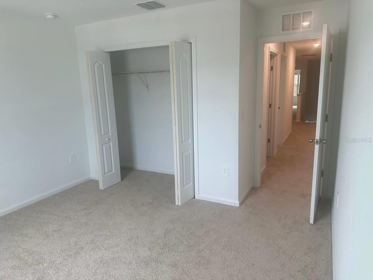 455 Redbud Rd - Photo 7 of 12