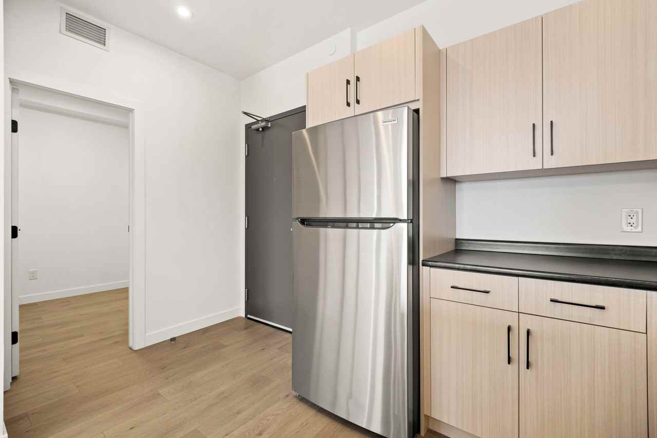 225 Peguis Street - Photo 7 of 16