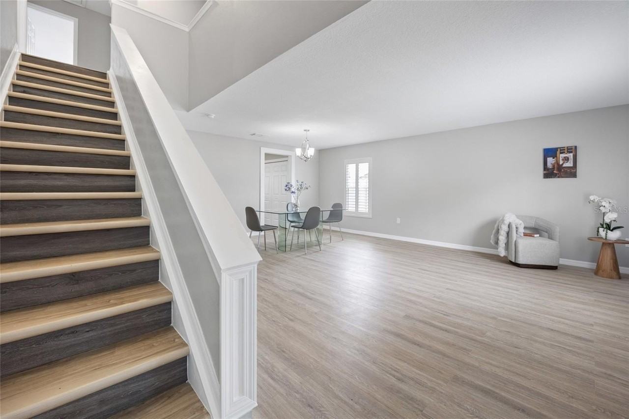 4510 Se 32nd Pl - Photo 3 of 50