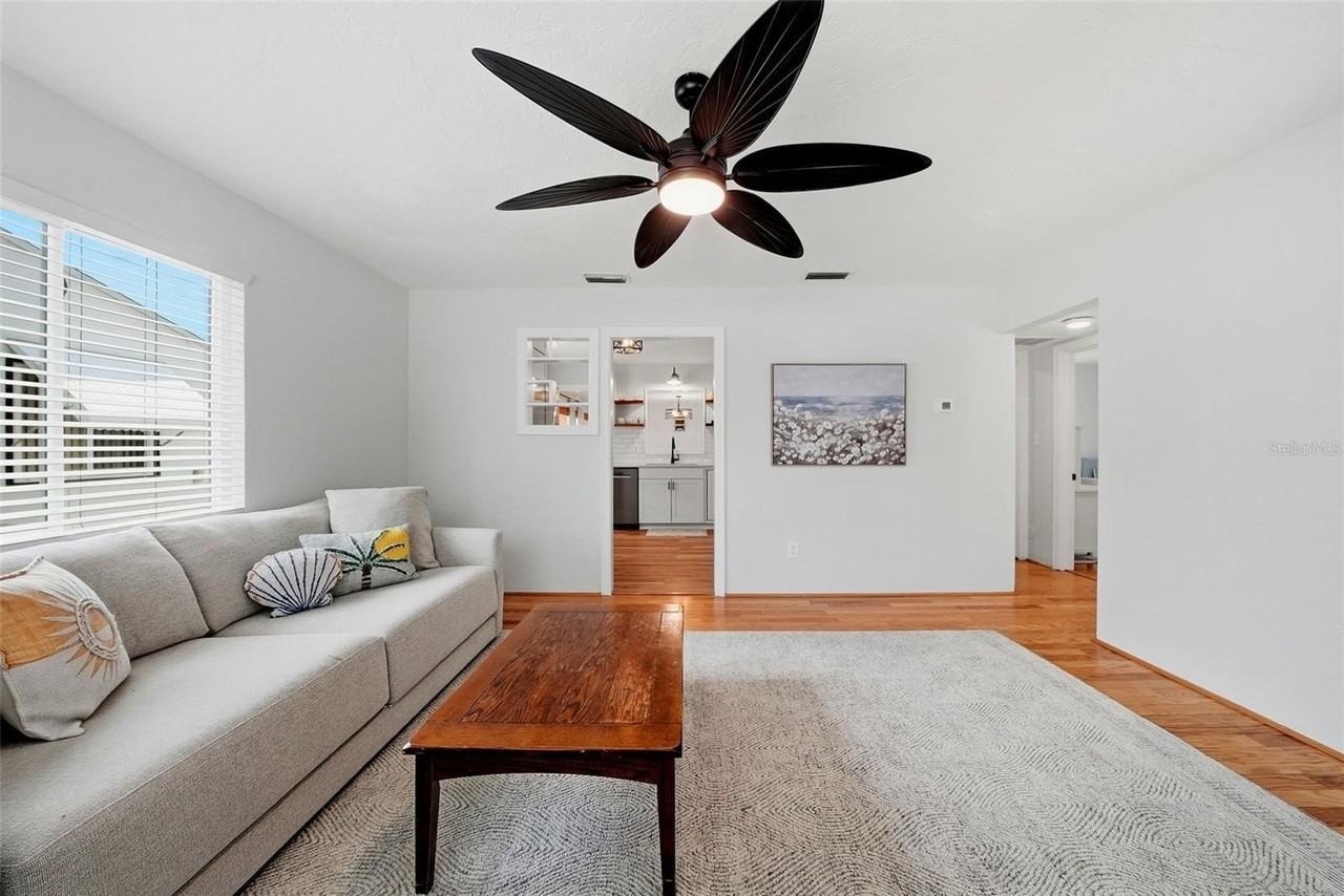 646 38th Ave N - Photo 7 of 32