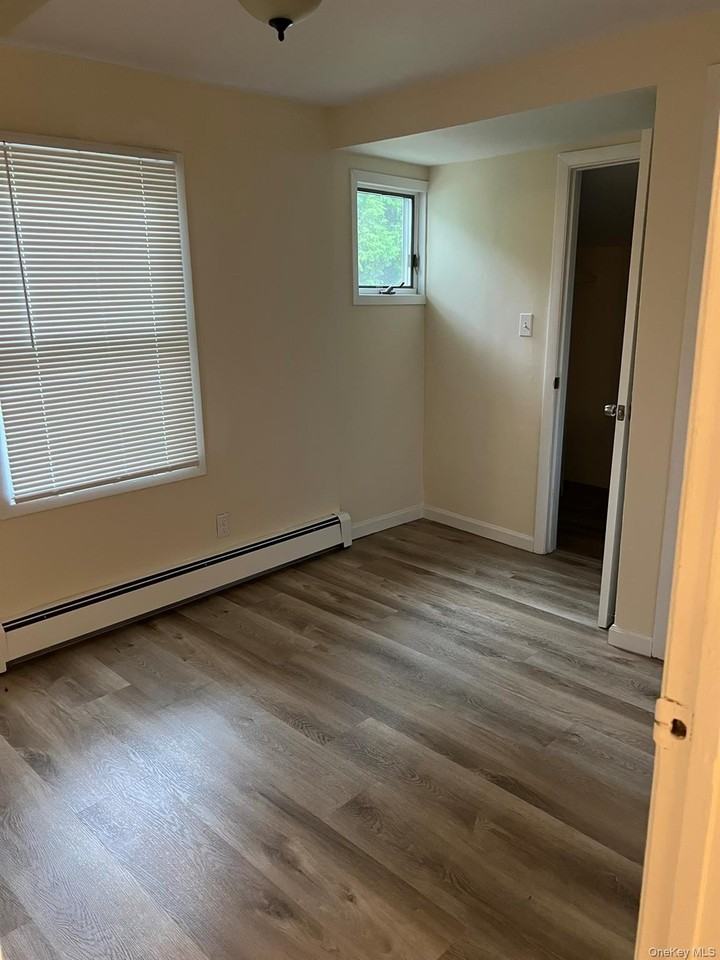 8 E Lyons St - Photo 3 of 7