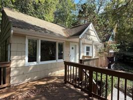 featured image of 19 Cotswold Dr