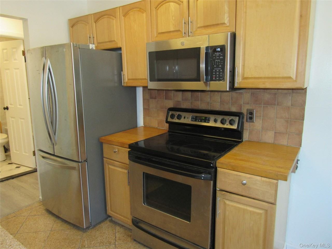 7 N James St #I - Photo 6 of 18