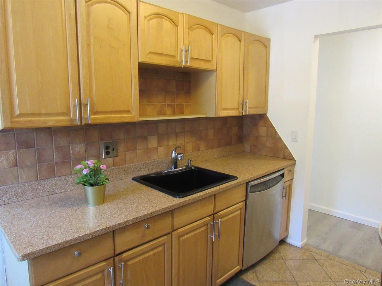 7 N James St #I - Photo 7 of 18