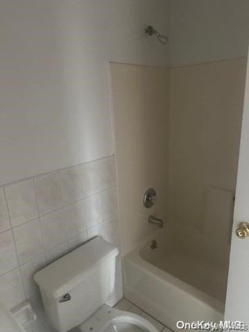102 Jericho Tpke #3C - Photo 7 of 10