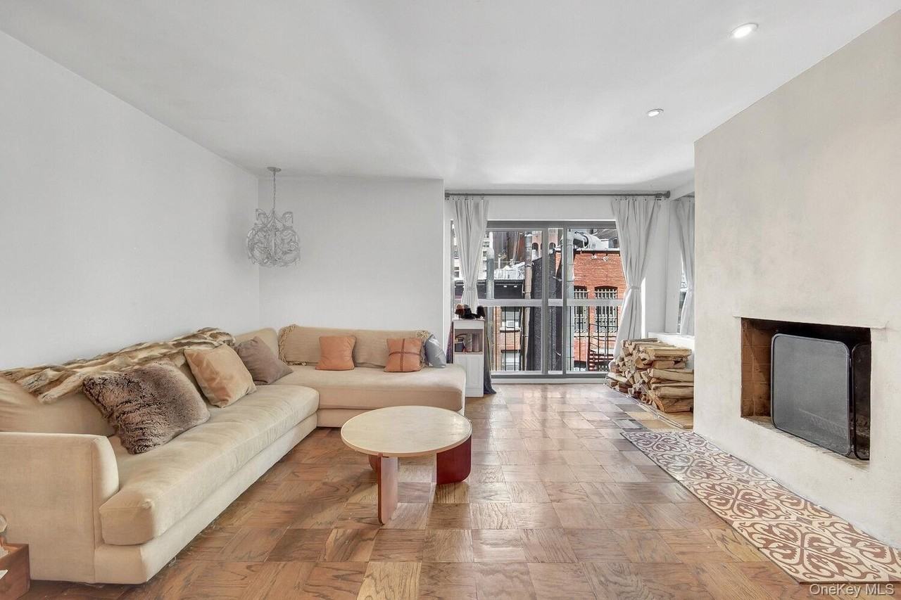 7 E 35th St #10F - Photo 6 of 10