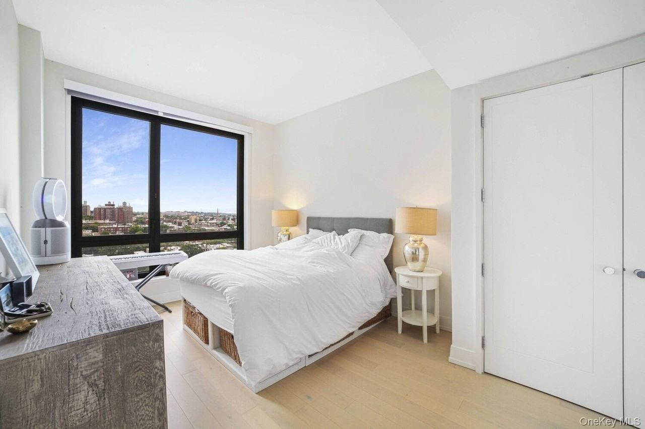 550 Vanderbilt Ave #1403 - Photo 3 of 10