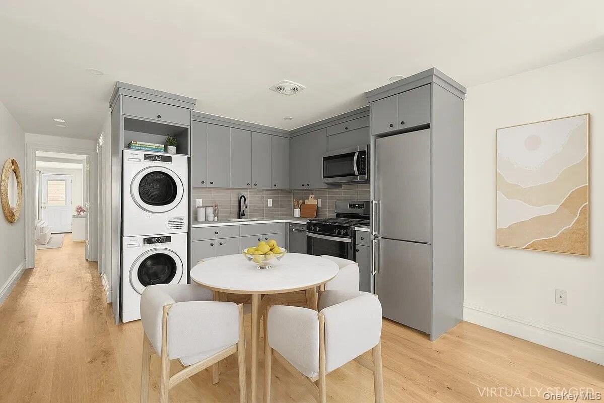84 Moffat St #1 - Photo 2 of 8