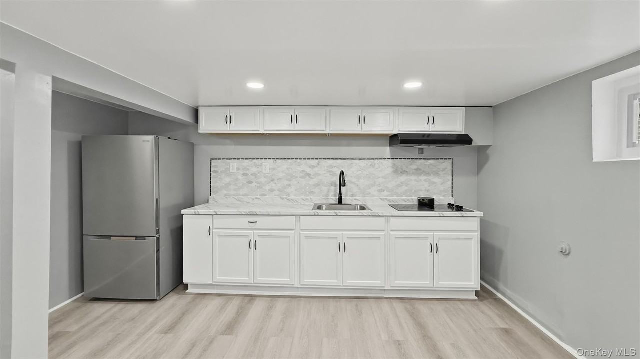 429 S 3rd Ave - Photo 2 of 14