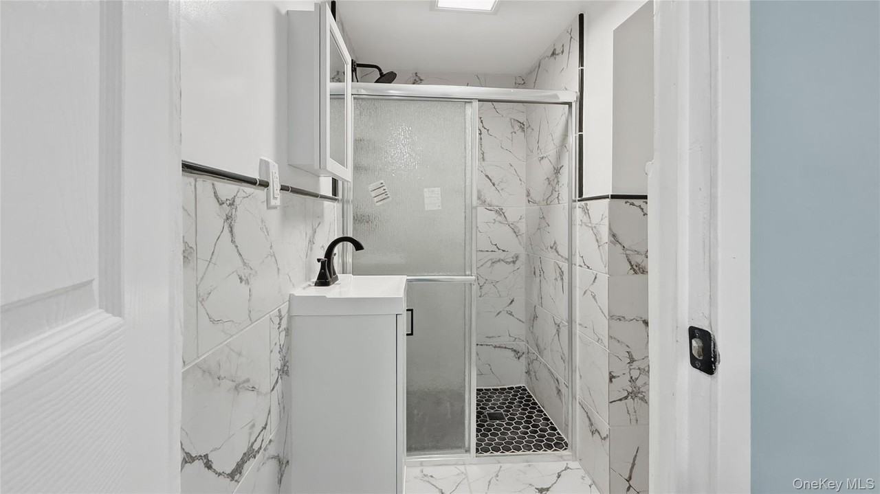 429 S 3rd Ave - Photo 6 of 14