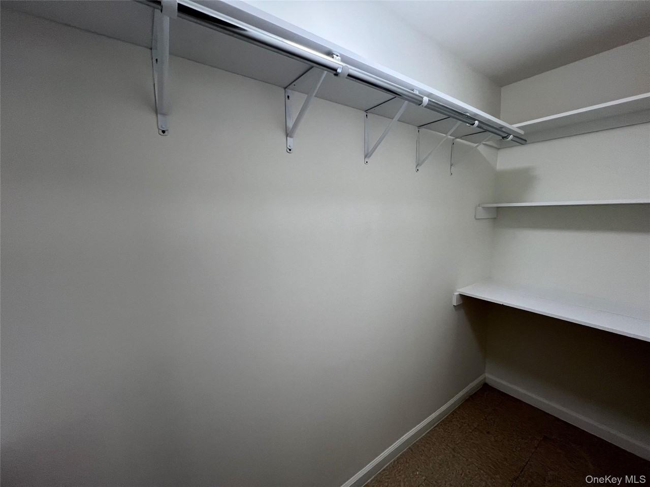 78 Bayville Ave #C - Photo 3 of 8