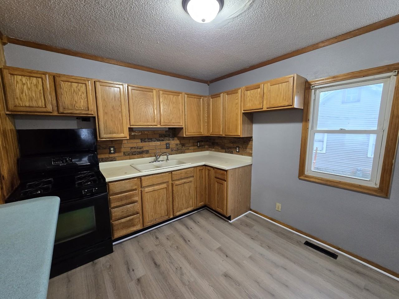 301 Rath St #1 - Photo 6 of 23