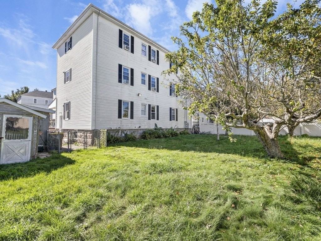 306 Mott St #1 - Photo 3 of 14