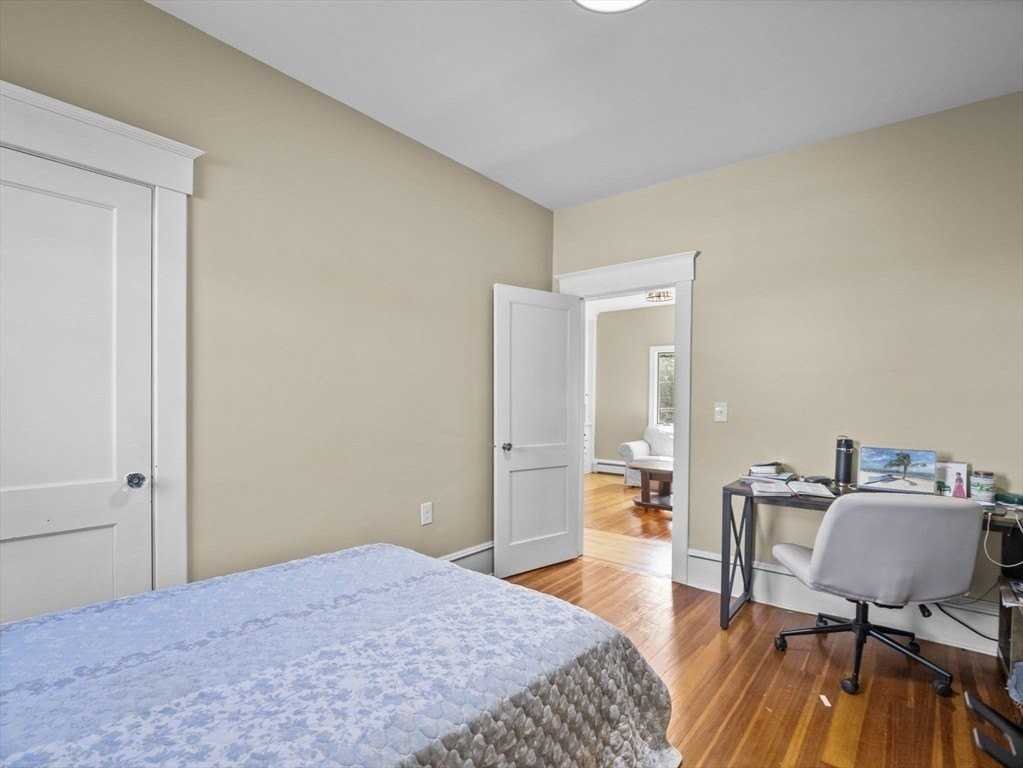 306 Mott St #1 - Photo 5 of 14