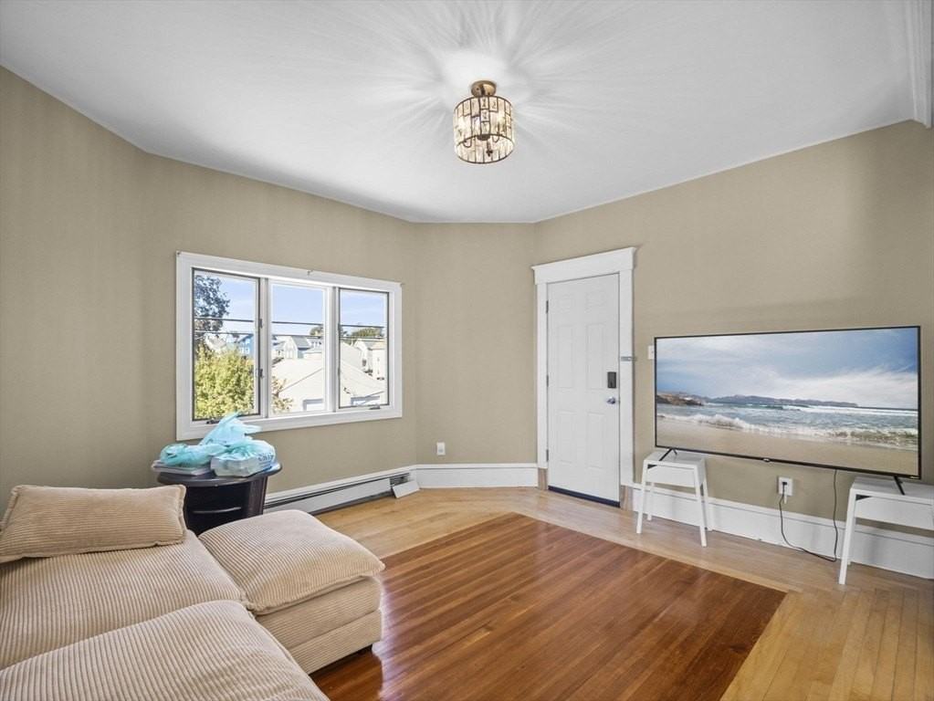 306 Mott St #1 - Photo 7 of 14