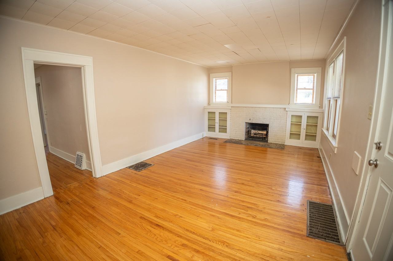929 E Dunklin St #A - Photo 5 of 20