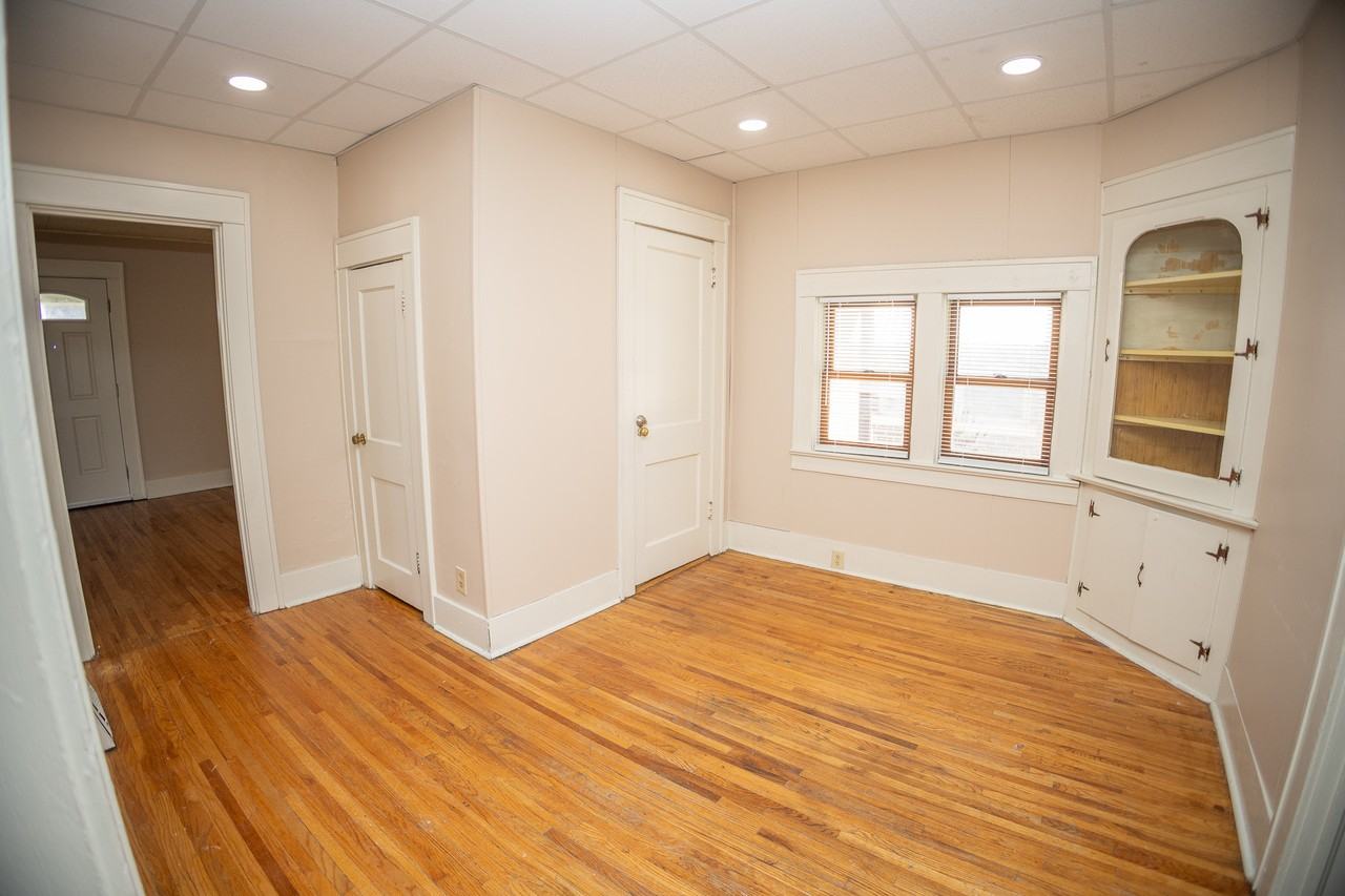 929 E Dunklin St #A - Photo 7 of 20