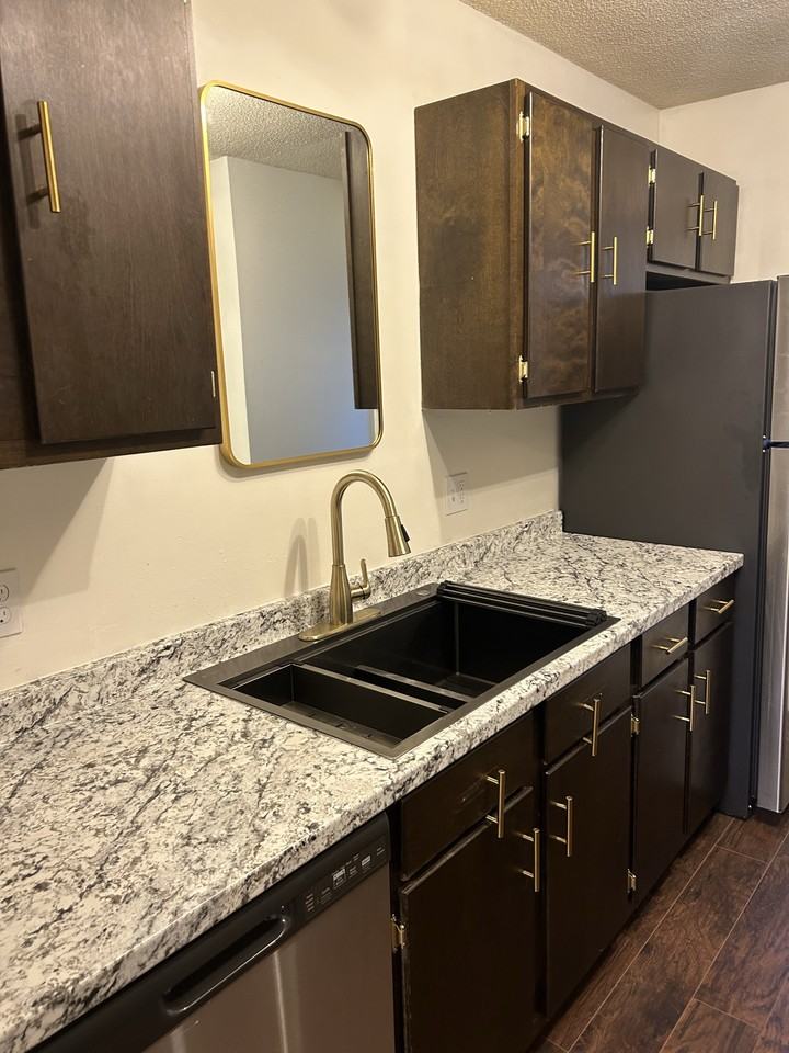 808 Dondee Dr - Photo 5 of 7
