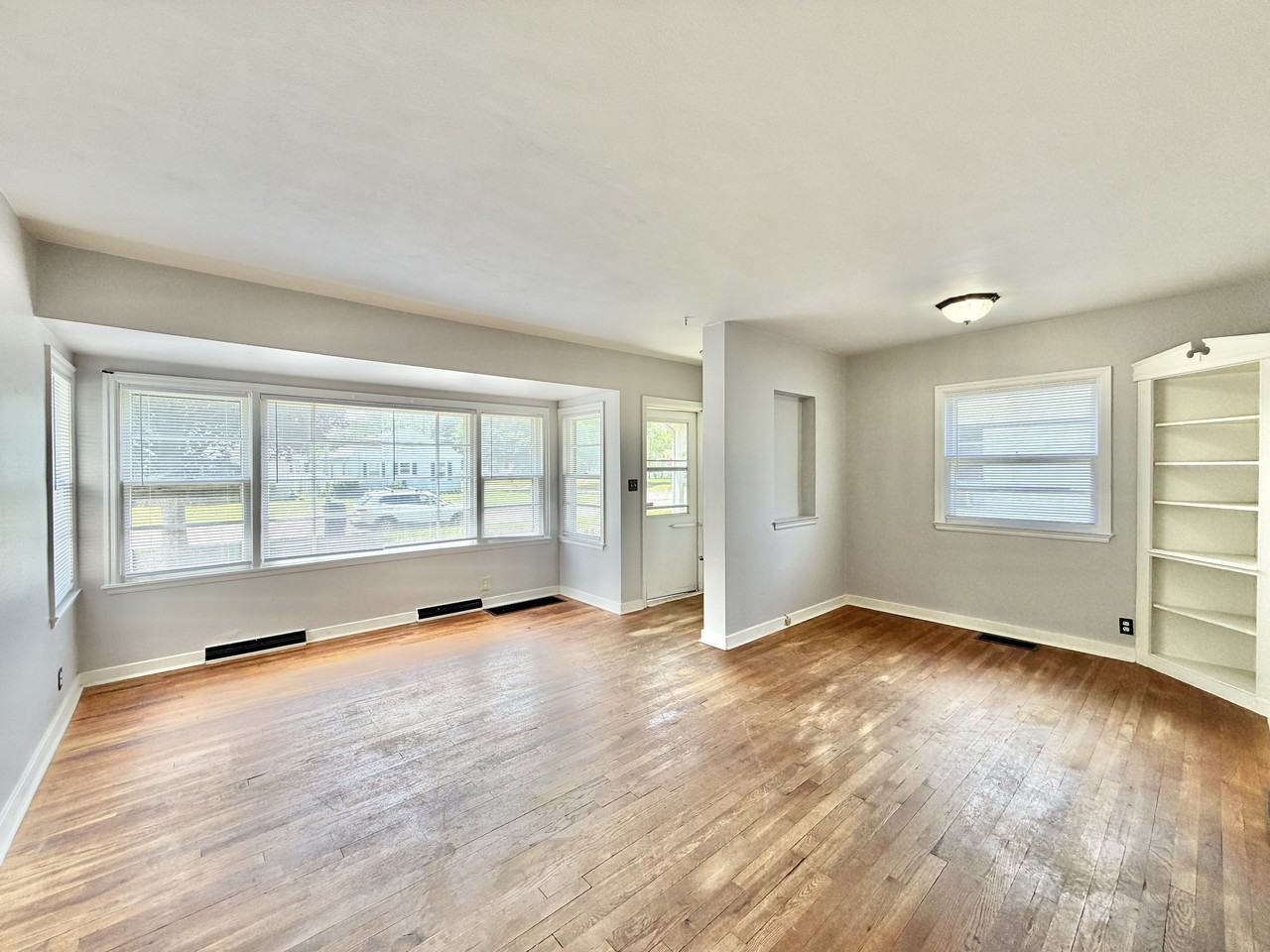 1353 Euclid Ave #1 - Photo 2 of 22