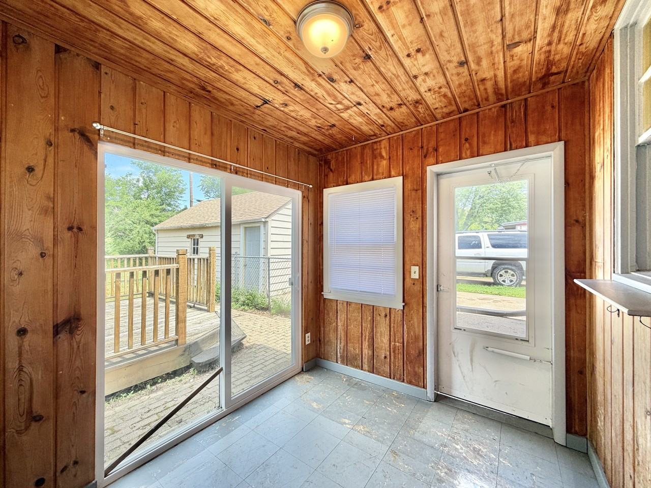 1353 Euclid Ave #1 - Photo 5 of 22