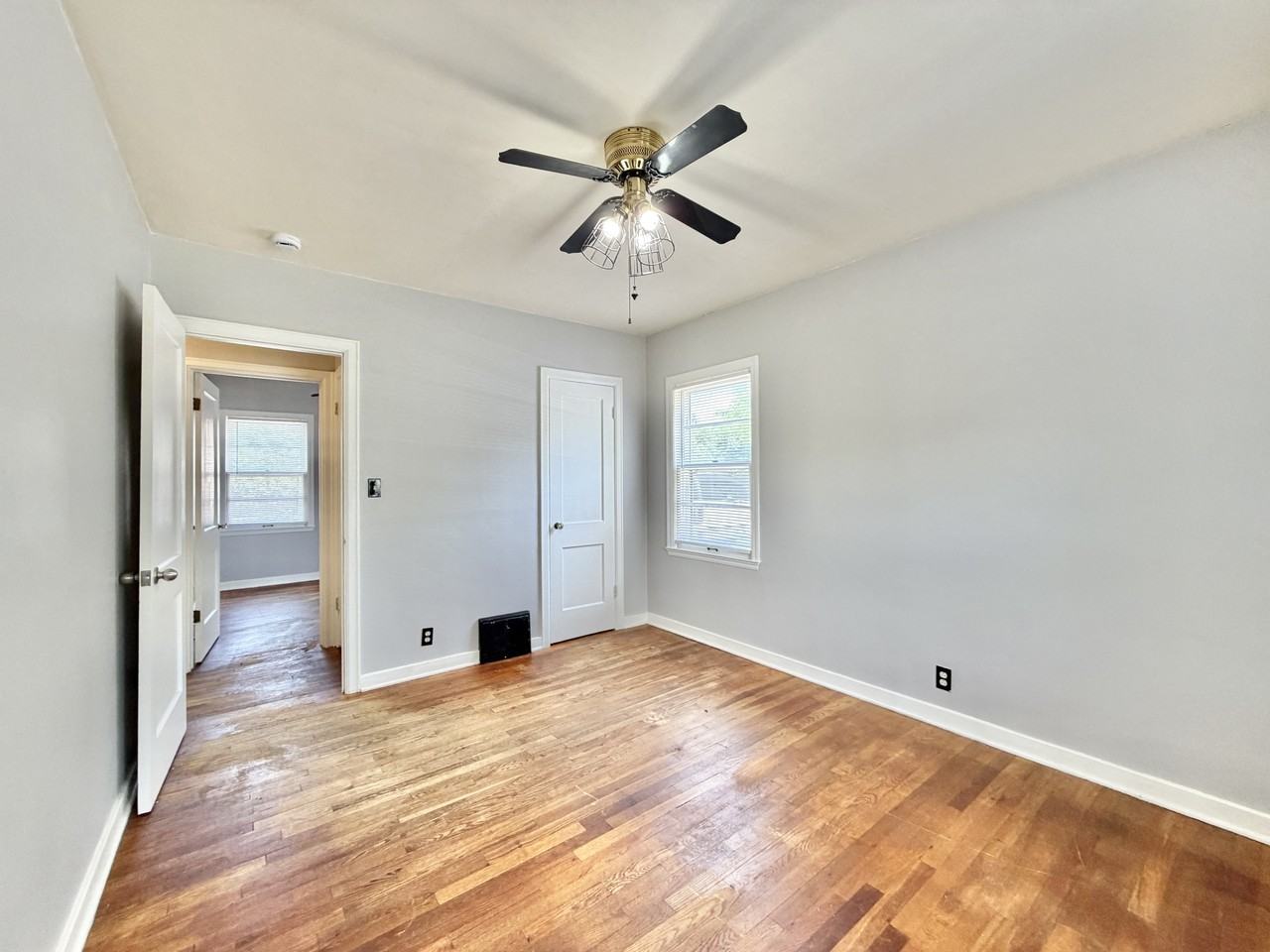 1353 Euclid Ave #1 - Photo 6 of 22