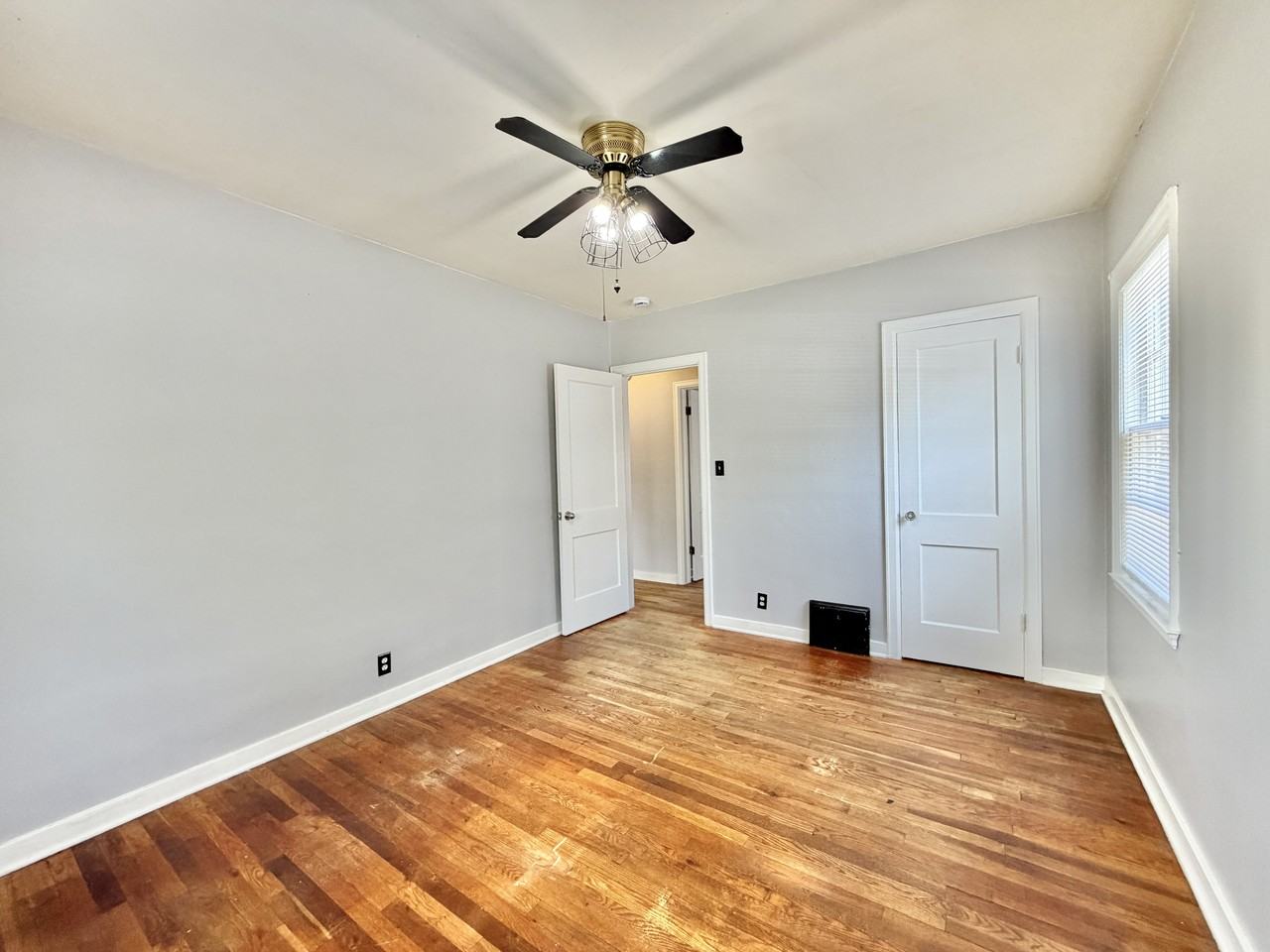 1353 Euclid Ave #1 - Photo 7 of 22