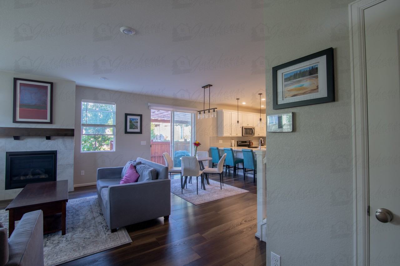 10294 E 59th Ave #1 - Photo 5 of 49