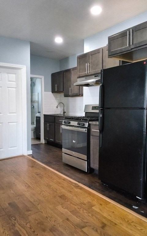 210 Hope St #1N - Photo 2 of 8