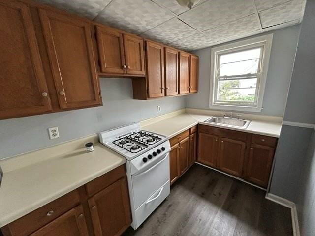 33 Malvey St #2F - Photo 3 of 9