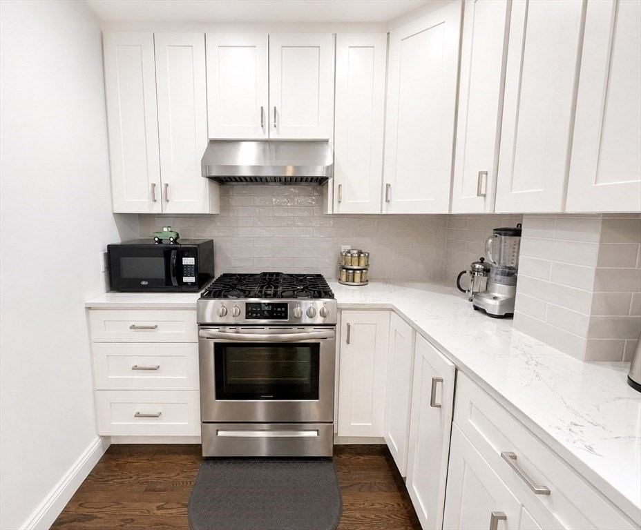 8 Rose St #8 - Photo 3 of 13