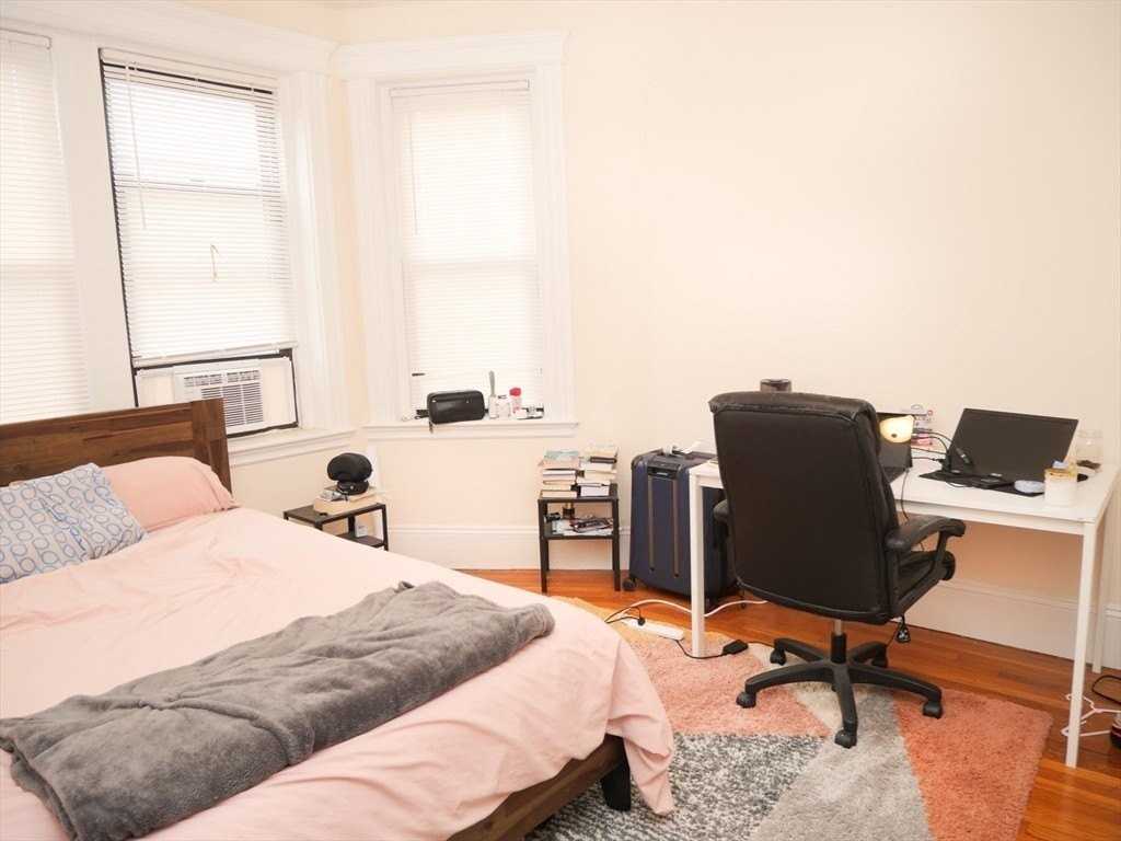 229 Saint Paul St #5 - Photo 6 of 9