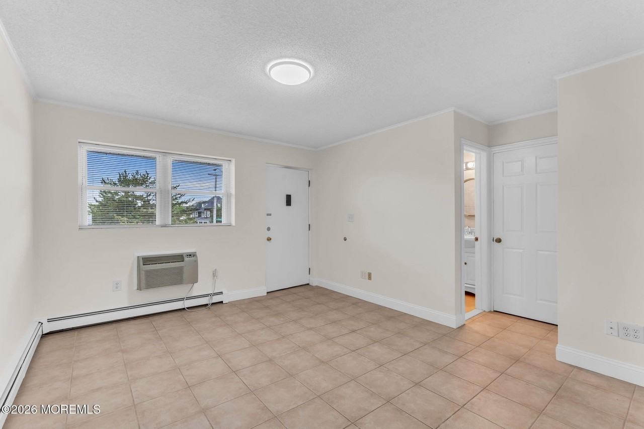 455 Ocean Blvd #8