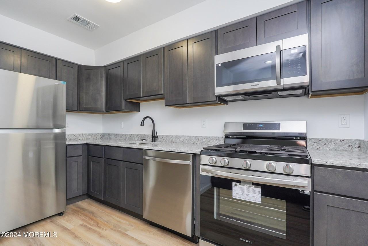 27 Karen Dr - Photo 6 of 27