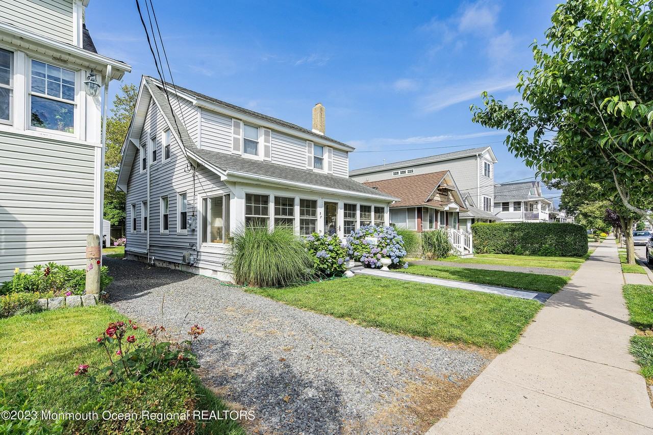 57 Ocean Ave - Photo 3 of 26