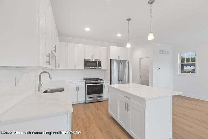221 Brighton Ave #305 - Photo 6 of 19