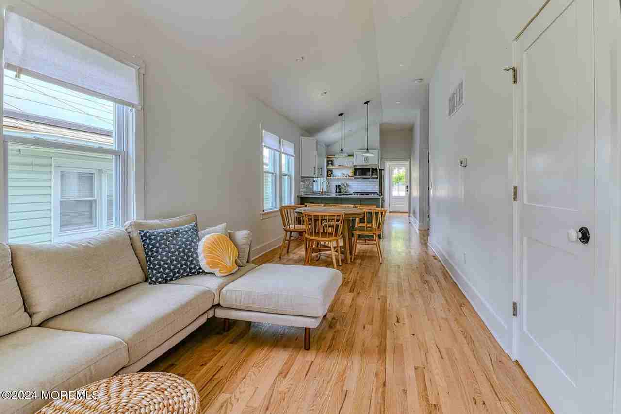 1225 6th Ave #1-2 - Photo 7 of 32