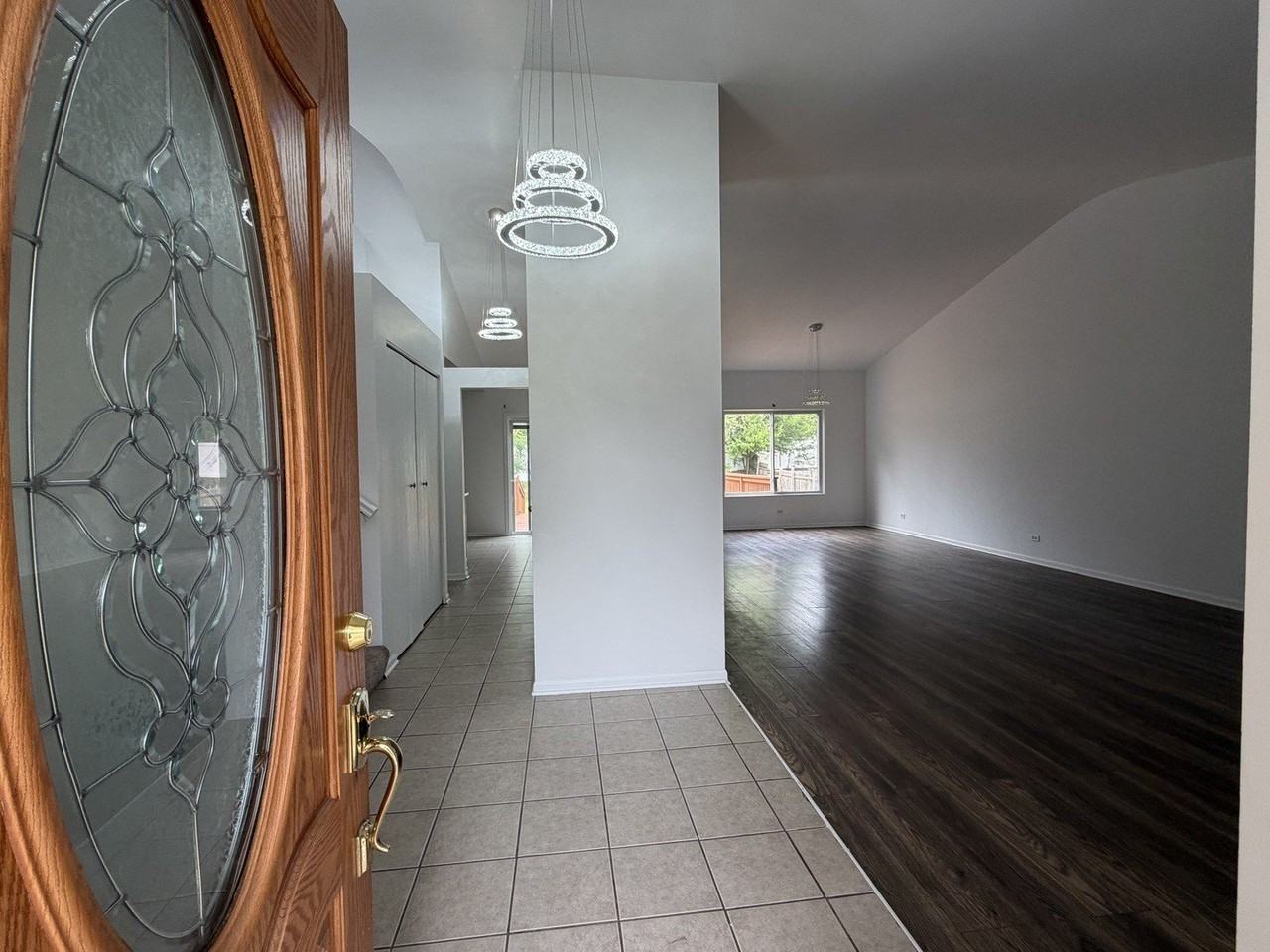 2354 Nantucket Ln - Photo 2 of 46