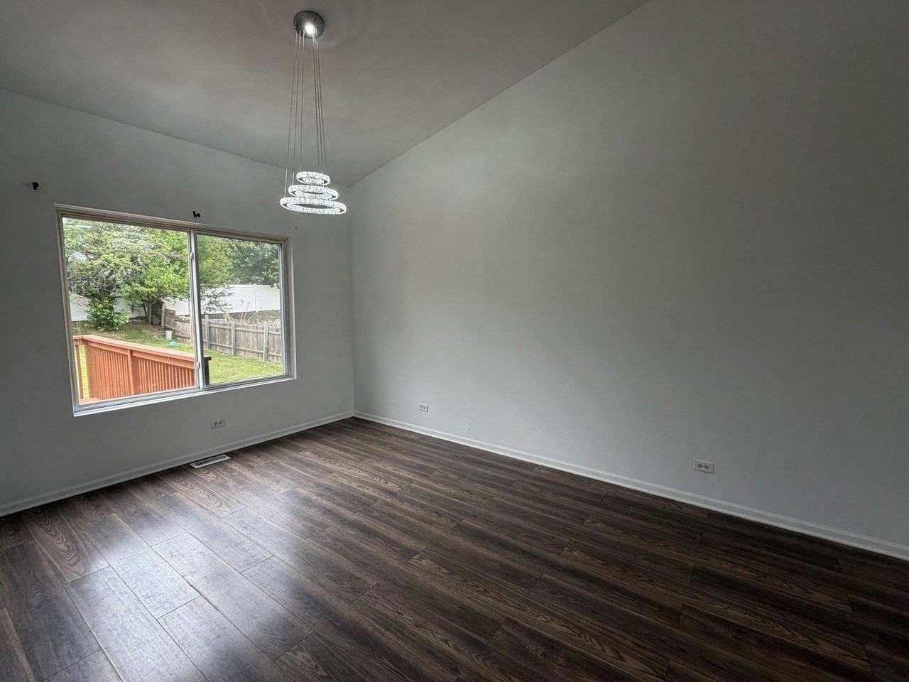 2354 Nantucket Ln - Photo 6 of 46