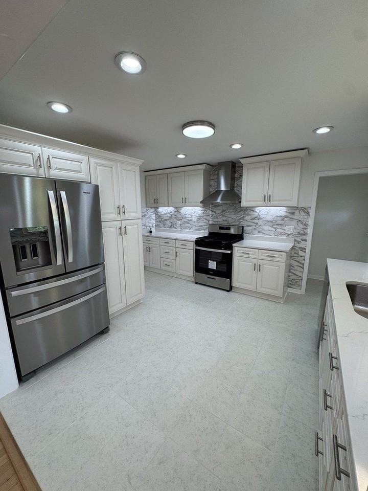 7450 Webster St - Photo 5 of 26