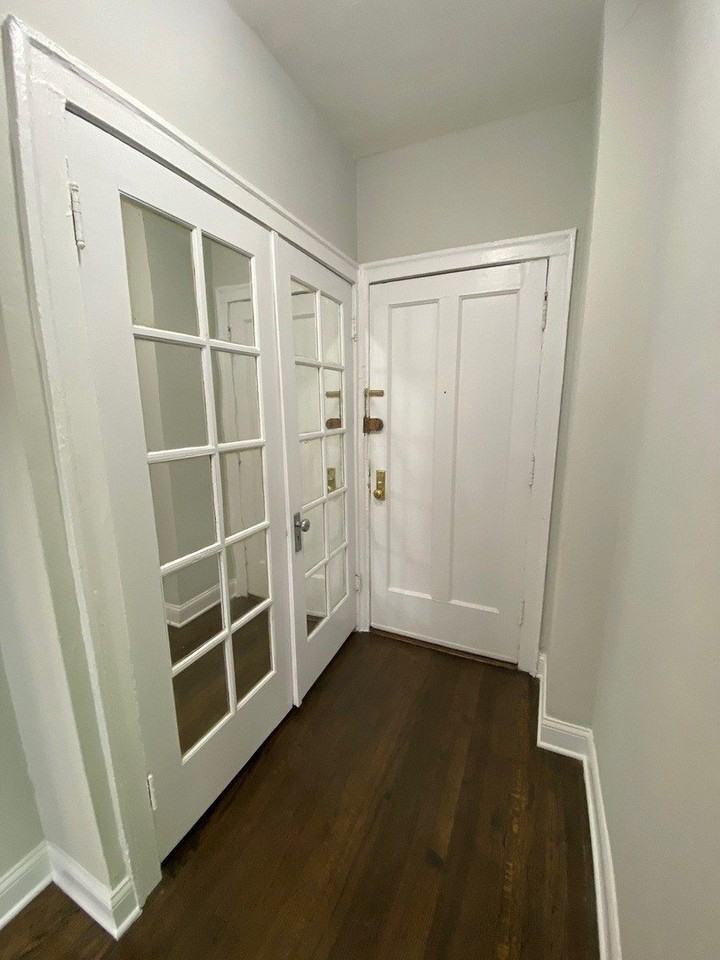 1525 W Estes Ave #A1 - Photo 3 of 14